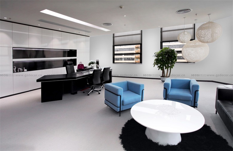 綜合體型寫字樓設(shè)計(jì)如何優(yōu)化核心筒布局，提高空間使用效率